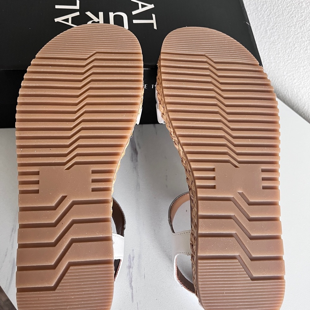 Naturalizer Neila White Leather Braided Espadrille Sandal Buckle Size 8 Wide - Picture 13 of 16